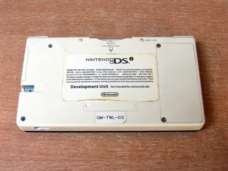 odd looking DSi 2