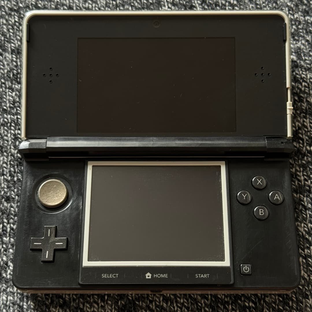 odd looking 3DS 2